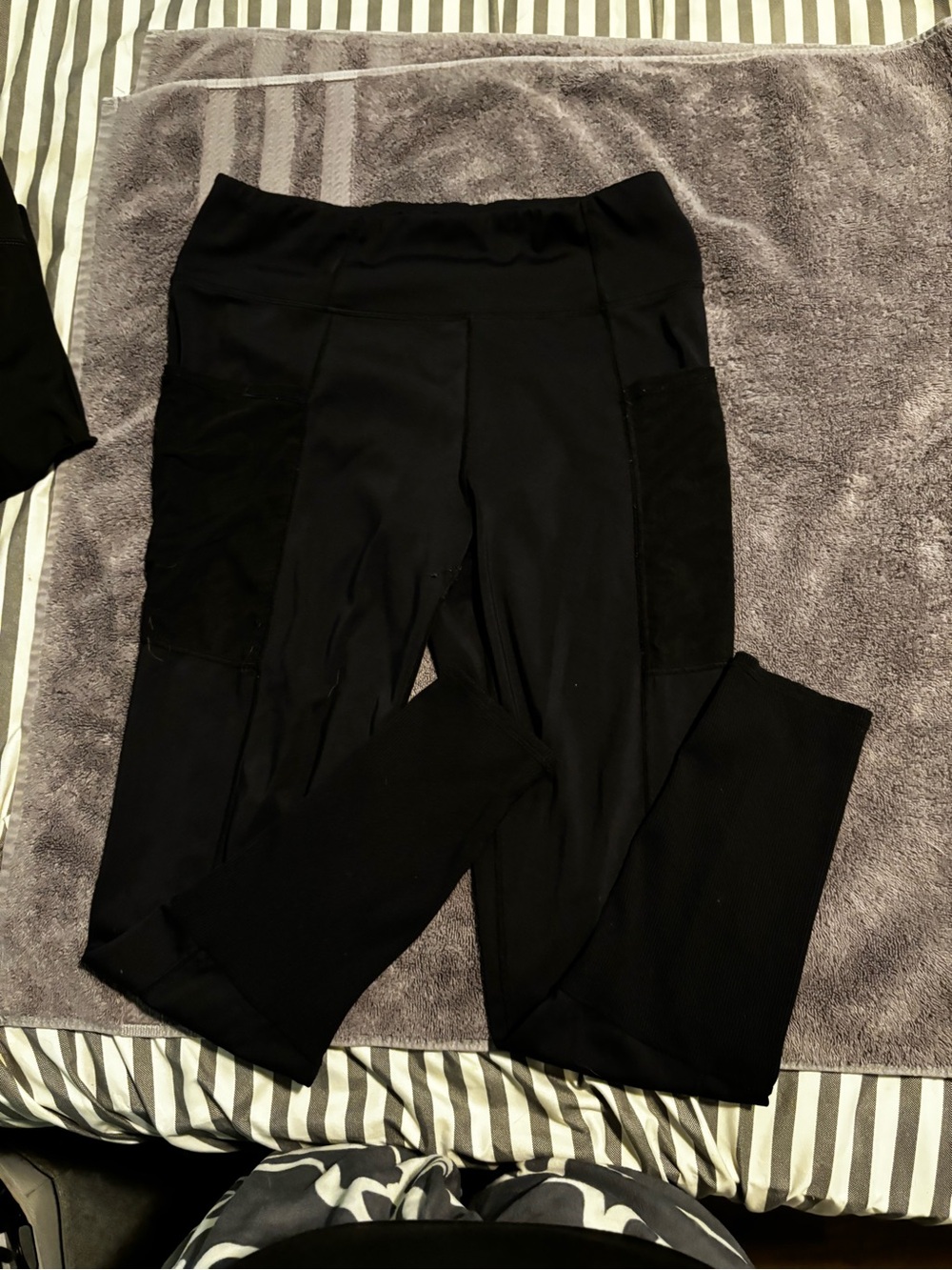 Womens size L lululemon athletica Black High-Rise Performance Leggings